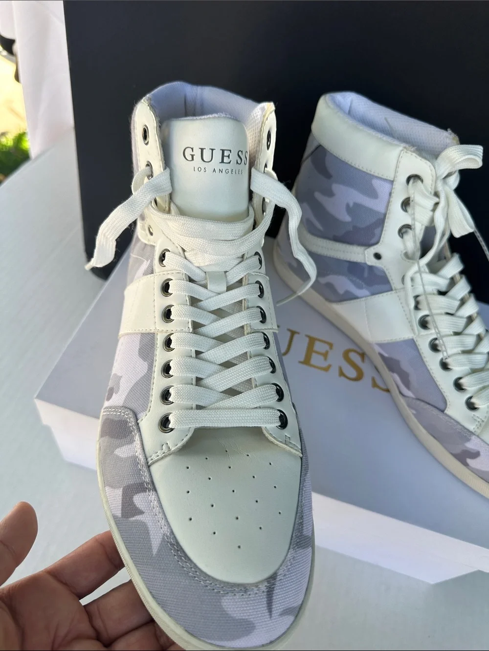 New Guess Men's High-Top Camo Sneakers - White & Light Gray SZ 11